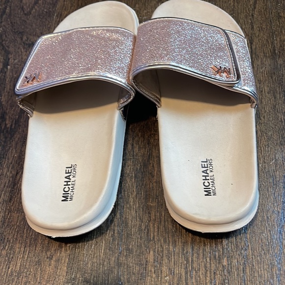 Sandals - Picture 3 of 3